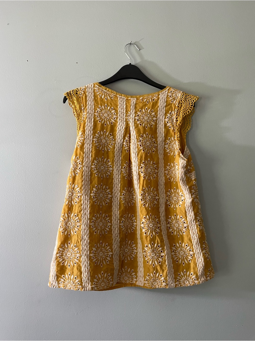 Bohme Women’s Yellow Eyelet Peplum Top - Picture 6 of 6
